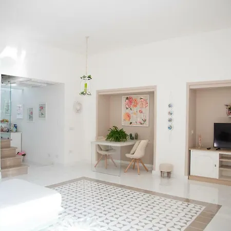 Liola Apartment *